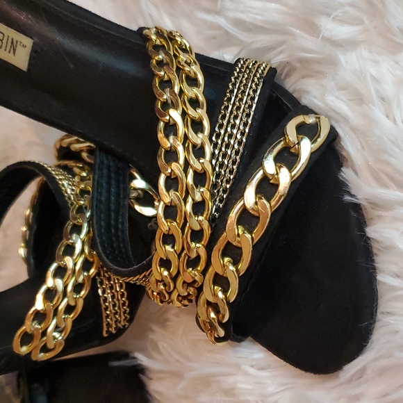 Black heels - Picture 2 of 10